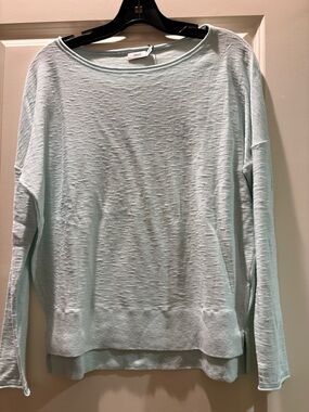 NWT Vince Mint Green Crewneck Long Sleeve Top size XS